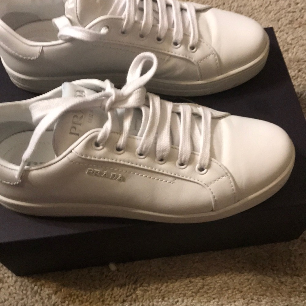 Low Top Sneaker View 2